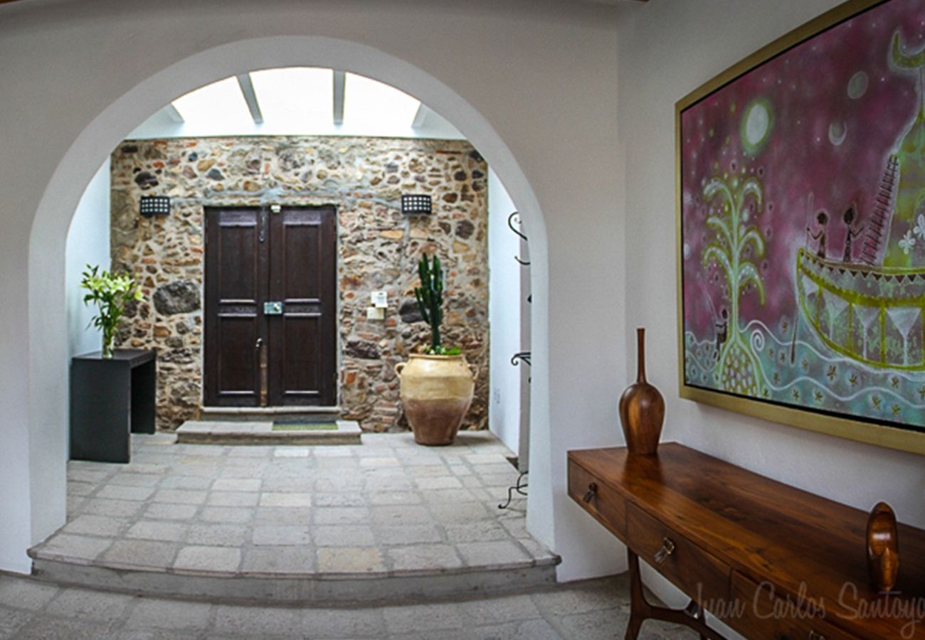 House in San Miguel de Allende - Casa Dos Monos