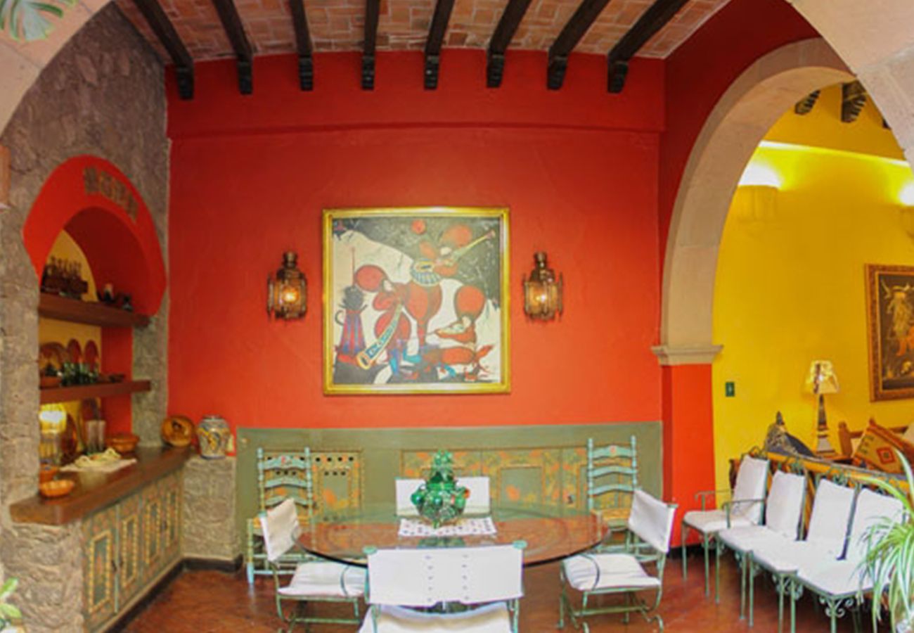 House in San Miguel de Allende - Casa Feliz