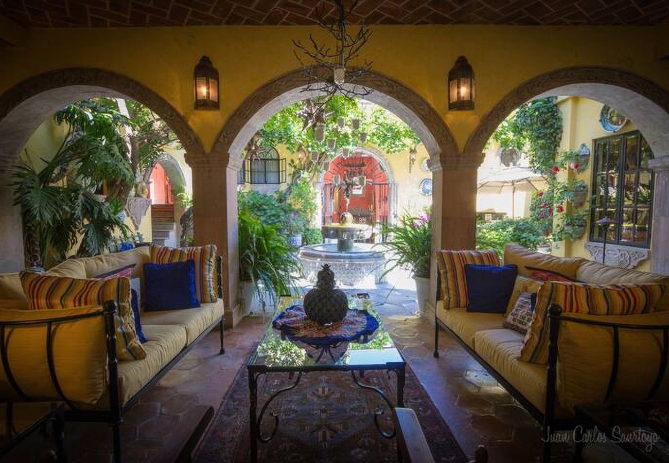 House in San Miguel de Allende - Casa De La Condesa