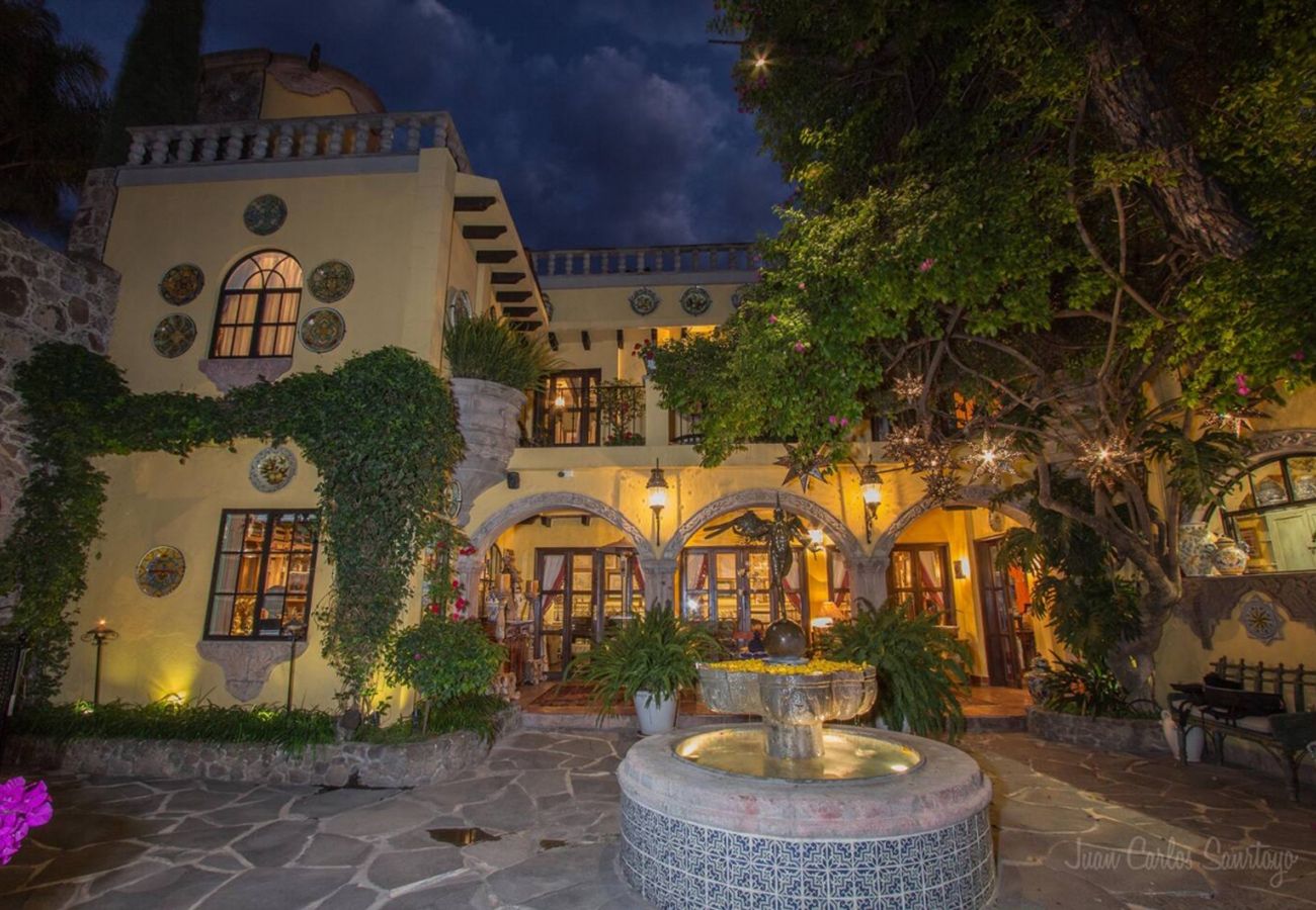 House in San Miguel de Allende - Casa De La Condesa
