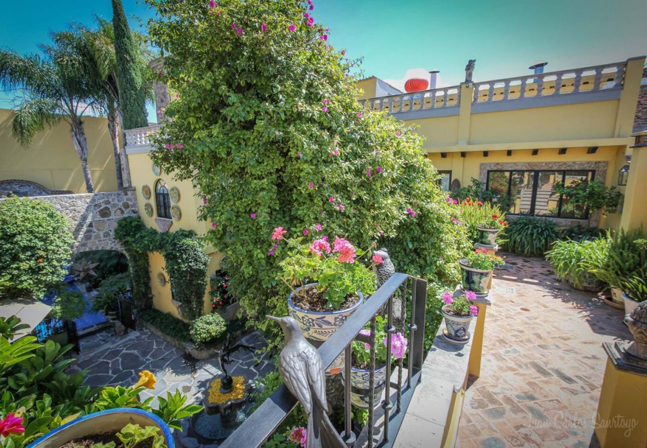 House in San Miguel de Allende - Casa De La Condesa