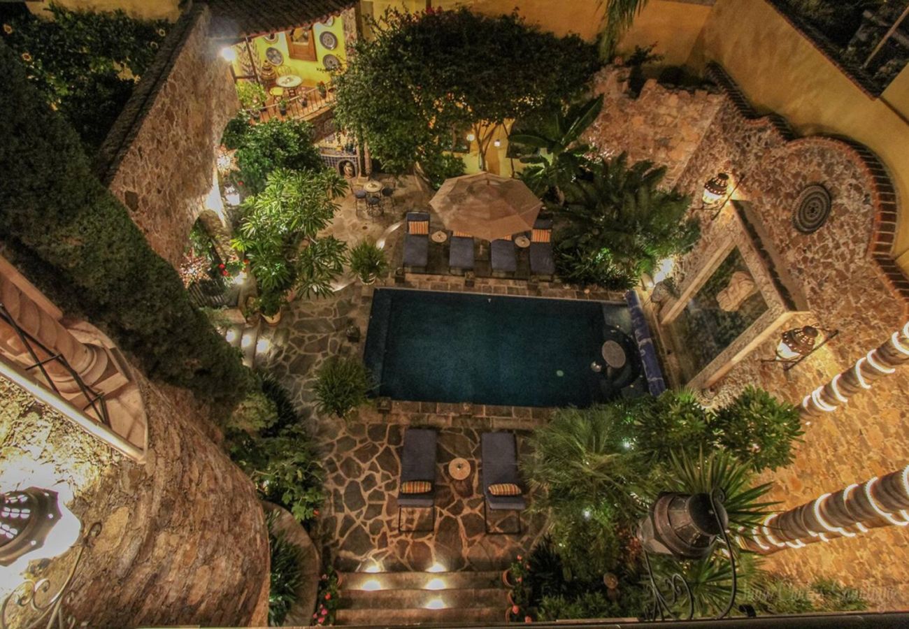 House in San Miguel de Allende - Casa De La Condesa