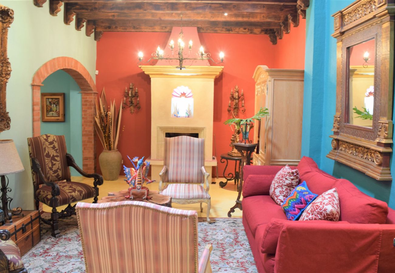 House in San Miguel de Allende - Casa Isaximeri