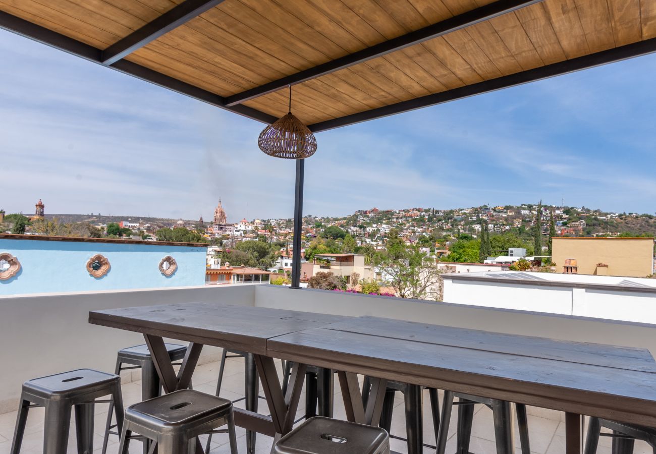 House in San Miguel de Allende - Casa Colina Roja